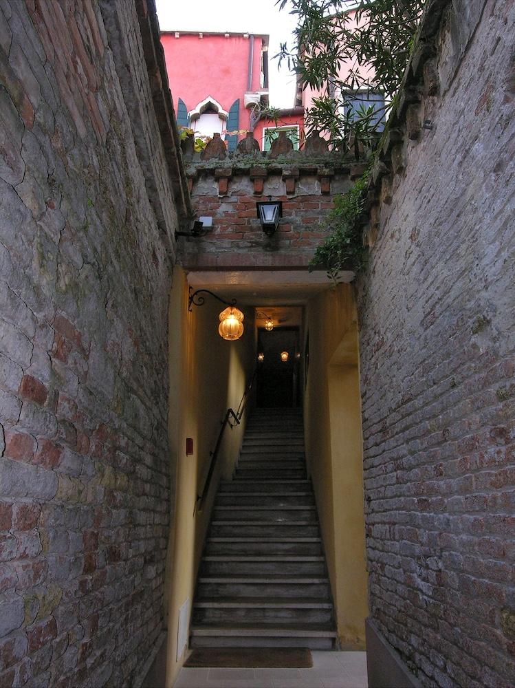 Ca' Centopietre Venezia Esterno foto